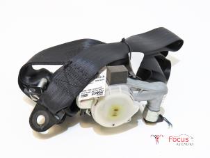 Gebruikte Veiligheidsgordel rechts-voor Nissan Pixo (D31S) 1.0 12V Prijs € 64,95 Margeregeling aangeboden door Focus Automotive