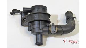 Gebruikte Watercirculatiepomp Volkswagen Scirocco (137/13AD) 1.4 TSI 160 16V Prijs € 75,00 Margeregeling aangeboden door Focus Automotive