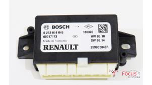 Gebruikte Module PDC Renault Clio IV Estate/Grandtour (7R) 0.9 Energy TCE 90 12V Prijs € 30,00 Margeregeling aangeboden door Focus Automotive