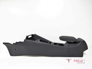 Gebruikte Middenconsoles Volkswagen Golf VIII Variant (GC5) 2.0 TDI BlueMotion 16V Prijs € 250,00 Margeregeling aangeboden door Focus Automotive