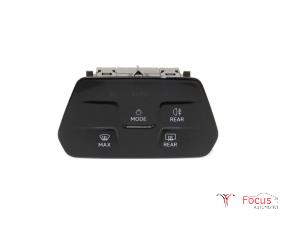 Gebruikte Licht Schakelaar Volkswagen Golf VIII Variant (GC5) 2.0 TDI BlueMotion 16V Prijs € 15,00 Margeregeling aangeboden door Focus Automotive