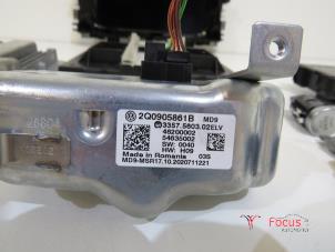 Kontaktslot + computer van een Volkswagen Golf VIII Variant (GC5) 2.0 TDI BlueMotion 16V 2021