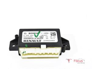 Gebruikte PDC Module Renault Talisman Estate (RFDK) 1.6 dCi 130 Prijs € 75,00 Margeregeling aangeboden door Focus Automotive