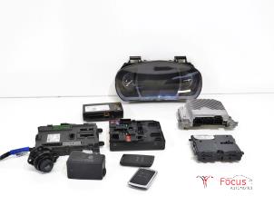 Gebruikte Kontaktslot + computer Renault Talisman Estate (RFDK) 1.6 dCi 130 Prijs € 350,00 Margeregeling aangeboden door Focus Automotive