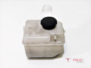 Gebruikte Koelvloeistof Reservoir Kia Picanto (JA) 1.0 12V Prijs € 19,95 Margeregeling aangeboden door Focus Automotive