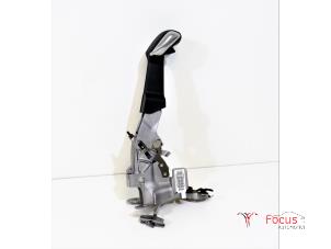 Gebruikte Handremhendel Citroen C3 Aircross I (2C/2R) 1.2 e-THP PureTech 110 Prijs € 75,00 Margeregeling aangeboden door Focus Automotive