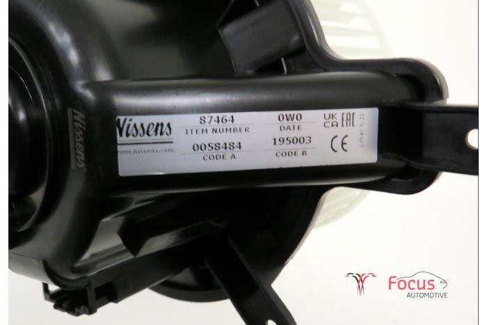 Kachel Ventilatiemotor van een Peugeot 5008 I (0A/0E) 1.6 VTI 16V 2015