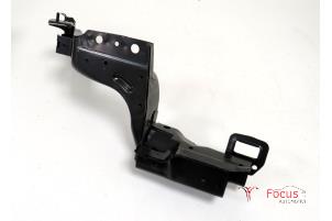 Nieuwe Koplampframe links Opel Corsa E 1.2 16V Prijs € 78,65 Inclusief btw aangeboden door Focus Automotive