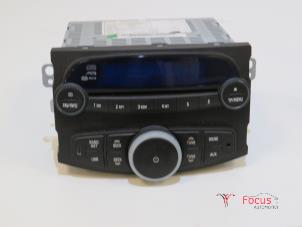 Gebruikte Radio CD Speler Chevrolet Spark 1.0 16V Prijs € 200,00 Margeregeling aangeboden door Focus Automotive