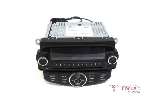 Gebruikte Radio CD Speler Opel Corsa E 1.0 SIDI Turbo 12V Prijs € 175,00 Margeregeling aangeboden door Focus Automotive
