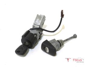Gebruikte Kontaktslot + Sleutel Citroen C4 Picasso (UD/UE/UF) 1.6 HDi 16V 110 Prijs € 14,95 Margeregeling aangeboden door Focus Automotive