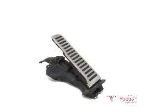 Gebruikte Gaspedaalpositie Sensor Volkswagen Golf V (1K1) 1.4 FSI 16V Prijs € 12,50 Margeregeling aangeboden door Focus Automotive