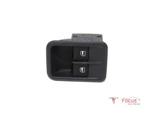 Gebruikte Schakelblok ruiten Skoda Fabia II (5J) 1.2i 12V Prijs € 25,00 Margeregeling aangeboden door Focus Automotive