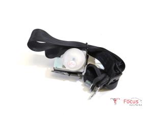 Gebruikte Veiligheidsgordel rechts-achter Mazda 2 (DE) 1.4 CDVi 16V Prijs € 19,95 Margeregeling aangeboden door Focus Automotive