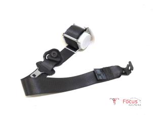 Gebruikte Veiligheidsgordel rechts-achter Opel Adam 1.2 16V Prijs € 24,95 Margeregeling aangeboden door Focus Automotive