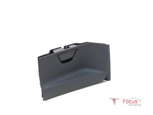 Gebruikte Handschoenenkastje Ford Ka II 1.2 Prijs € 20,00 Margeregeling aangeboden door Focus Automotive
