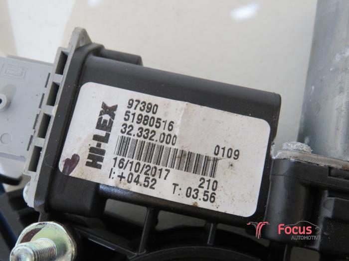 Ruitmechaniek 4Deurs links-achter van een Fiat 500L (199) 1.3 D 16V Multijet 2018