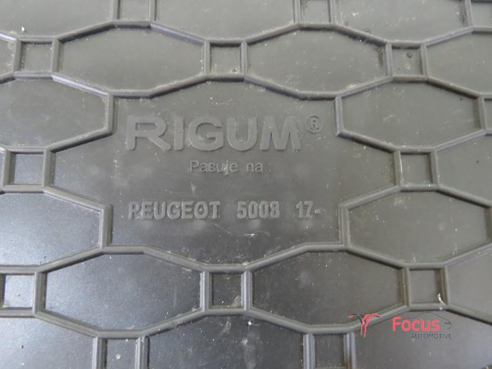 Kofferbak Mat van een Peugeot 5008 II (M4/MC/MJ/MR) 1.6 16V PureTech 180 2020