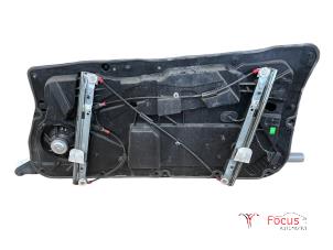 Gebruikte Ruitmechaniek 2Deurs links-voor Ford Fiesta 6 (JA8) 1.6 TDCi 16V 95 Prijs € 39,99 Margeregeling aangeboden door Focus Automotive