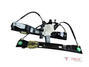 Gebruikte Ruitmechaniek 4Deurs links-voor Ford Focus 3 1.0 Ti-VCT EcoBoost 12V 125 Prijs € 19,99 Margeregeling aangeboden door Focus Automotive