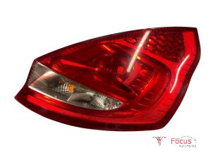 Gebruikte Achterlicht rechts Ford Fiesta 6 (JA8) 1.6 TDCi 16V 95 Prijs € 24,95 Margeregeling aangeboden door Focus Automotive