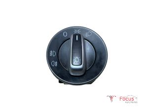 Gebruikte Licht Schakelaar Volkswagen Polo V (6R) 1.2 TDI 12V BlueMotion Prijs € 7,49 Margeregeling aangeboden door Focus Automotive