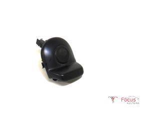 Gebruikte Handgreep Achterklep Skoda Citigo 1.0 12V Prijs € 24,95 Margeregeling aangeboden door Focus Automotive