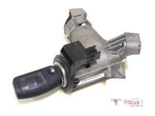 Gebruikte Kontaktslot + Sleutel Ford Fiesta 6 (JA8) 1.0 SCI 12V 80 Prijs € 39,95 Margeregeling aangeboden door Focus Automotive