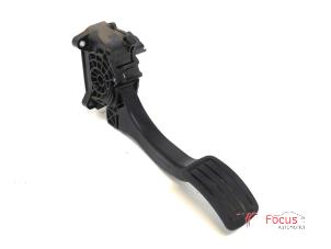 Gebruikte Sensor Gaspedaalpositie Citroen C4 Picasso (3D/3E) 1.6 e-Hdi, BlueHDi 115 Prijs € 20,00 Margeregeling aangeboden door Focus Automotive