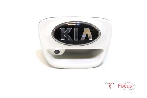 Gebruikte Achterklep Handgreep Kia Rio IV (YB) 1.2 MPI 16V Prijs € 149,95 Margeregeling aangeboden door Focus Automotive