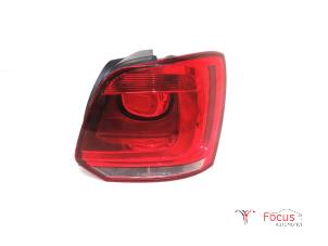 Gebruikte Achterlicht rechts Volkswagen Polo V (6R) 1.2 12V Prijs € 29,95 Margeregeling aangeboden door Focus Automotive
