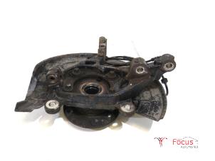 Gebruikte Fusee links-voor Fiat 500X (334) 1.6 E-torq 16V Prijs € 49,95 Margeregeling aangeboden door Focus Automotive