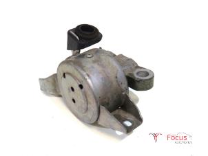 Gebruikte Motorsteun Opel Adam 1.2 16V Prijs € 9,95 Margeregeling aangeboden door Focus Automotive