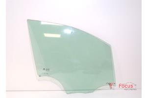 Gebruikte Portierruit 4Deurs rechts-voor Citroen C3 (SX/SW) 1.2 Vti 12V PureTech GPL Prijs € 24,97 Margeregeling aangeboden door Focus Automotive