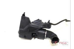 Gebruikte Luchtfilterhuis Opel Astra K Sports Tourer 1.6 CDTI 110 16V Prijs € 74,99 Margeregeling aangeboden door Focus Automotive