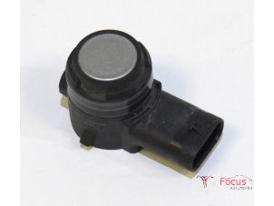 Gebruikte PDC Sensor Volkswagen Golf VII (AUA) 2.0 TDI 16V Prijs € 12,04 Inclusief btw aangeboden door Focus Automotive