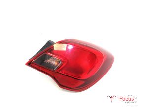 Gebruikte Achterlicht rechts Opel Corsa E 1.2 16V Prijs € 35,00 Margeregeling aangeboden door Focus Automotive