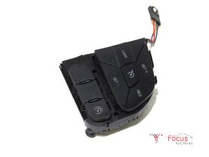 Gebruikte Schakelaar stuurbediening Fiat 500X (334) Prijs € 25,00 Margeregeling aangeboden door Focus Automotive