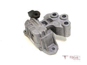 Gebruikte Motorsteun Fiat 500X (334) 1.4 Multi Air 16V Prijs € 35,00 Margeregeling aangeboden door Focus Automotive