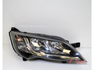 Gebruikte Rechter Koplamp Peugeot Boxer (U9) Prijs € 200,00 Margeregeling aangeboden door Focus Automotive