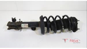 Gebruikte Mac Phersonpoot links-voor Fiat Doblo Cargo (263) 1.3 MJ 16V DPF Euro 5 Prijs € 45,00 Margeregeling aangeboden door Focus Automotive