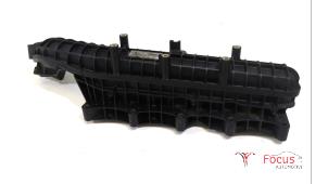 Gebruikte Inlaatspruitstuk Opel Astra K Sports Tourer 1.6 CDTI 110 16V Prijs € 75,00 Margeregeling aangeboden door Focus Automotive