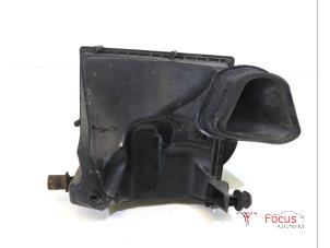 Gebruikte Luchtfilterhuis Opel Astra J Sports Tourer (PD8/PE8/PF8) 1.7 CDTi 16V Prijs € 25,00 Margeregeling aangeboden door Focus Automotive