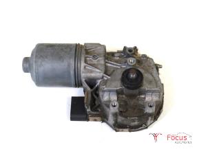 Gebruikte Ruitenwissermotor voor Opel Astra J Sports Tourer (PD8/PE8/PF8) 1.7 CDTi 16V Prijs € 15,00 Margeregeling aangeboden door Focus Automotive