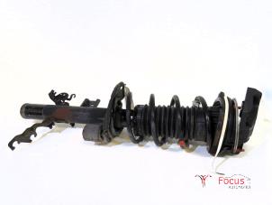 Gebruikte Achterpoot links Landrover Range Rover Evoque (LVJ/LVS) 2.2 eD4 16V Prijs € 99,95 Margeregeling aangeboden door Focus Automotive