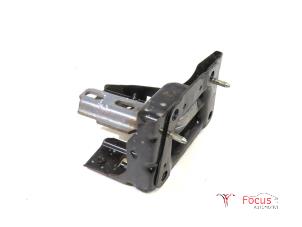 Gebruikte Versnellingsbak Steun Citroen C3 (SX/SW) 1.0 Vti 12V PureTech Prijs € 24,95 Margeregeling aangeboden door Focus Automotive