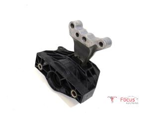 Gebruikte Motorrubber Peugeot 208 II (UB/UH/UP) 1.2 Vti 12V PureTech 75 Prijs € 29,95 Margeregeling aangeboden door Focus Automotive