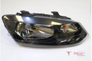 Nieuwe Koplamp rechts Volkswagen Polo V (6R) Prijs € 175,45 Inclusief btw aangeboden door Focus Automotive