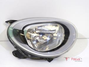 Gebruikte Koplamp rechts Fiat 500X (334) 1.6 E-torq 16V Prijs € 175,00 Margeregeling aangeboden door Focus Automotive