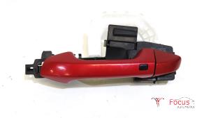 Gebruikte Deurgreep 4Deurs links-voor Kia Ceed (CDB5/CDBB) 1.0i T-GDi 12V Prijs € 75,00 Margeregeling aangeboden door Focus Automotive